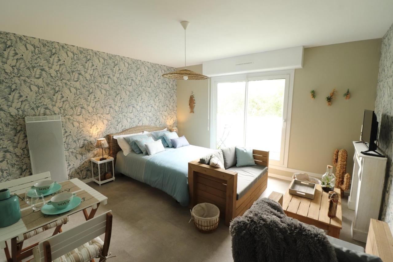 Les Platanes Apartment Saint-Lo Exterior photo